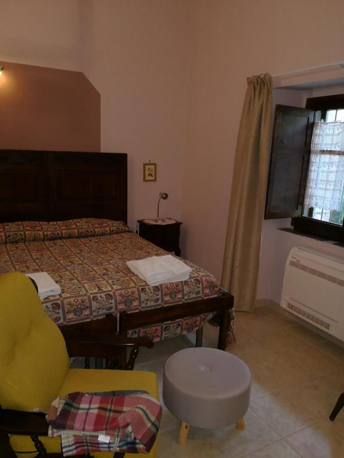 B&B Ex Magazzeno Barlotti Paestum Exterior photo