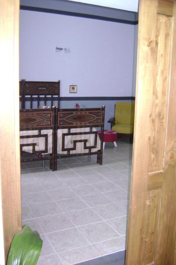 B&B Ex Magazzeno Barlotti Paestum Exterior photo