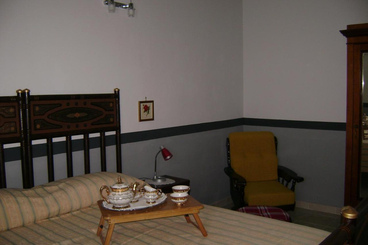 B&B Ex Magazzeno Barlotti Paestum Exterior photo