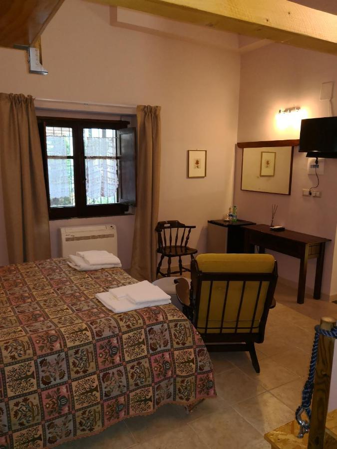 B&B Ex Magazzeno Barlotti Paestum Exterior photo